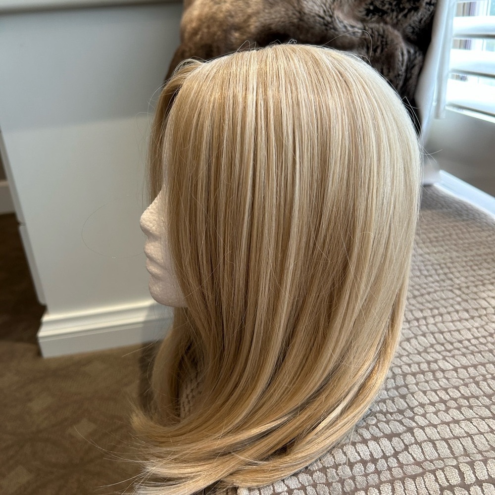 Elegant Blonde Hair Wig for Women
